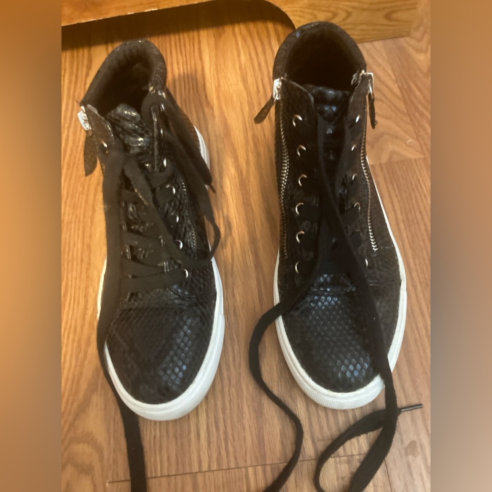 Report Black Casual Sneakers